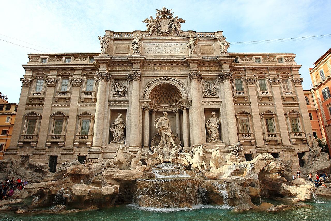 Fontana di Trevi rome what to visit in italy